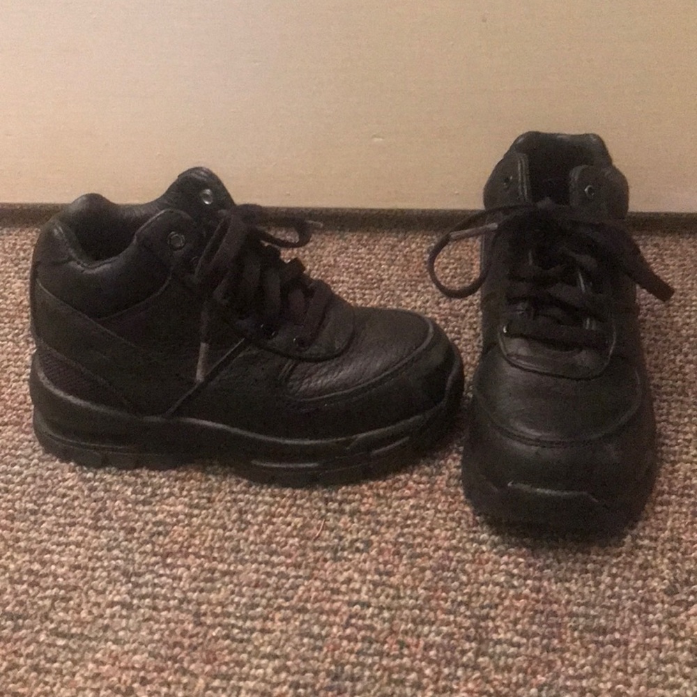 Boys boots